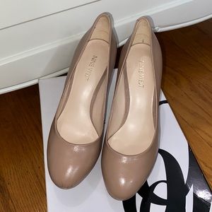 Beige Nine West heels that have only been worn once!